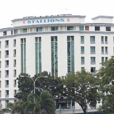 Stallions Suites Penang Jelutong Dış mekan fotoğraf