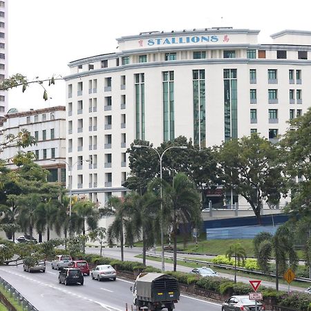 Stallions Suites Penang Jelutong Dış mekan fotoğraf