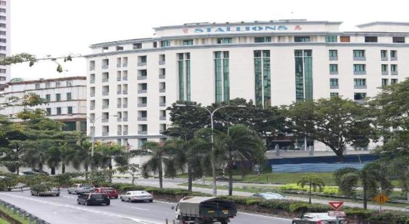 Stallions Suites Penang Jelutong Dış mekan fotoğraf