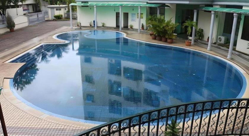 Stallions Suites Penang Jelutong Dış mekan fotoğraf